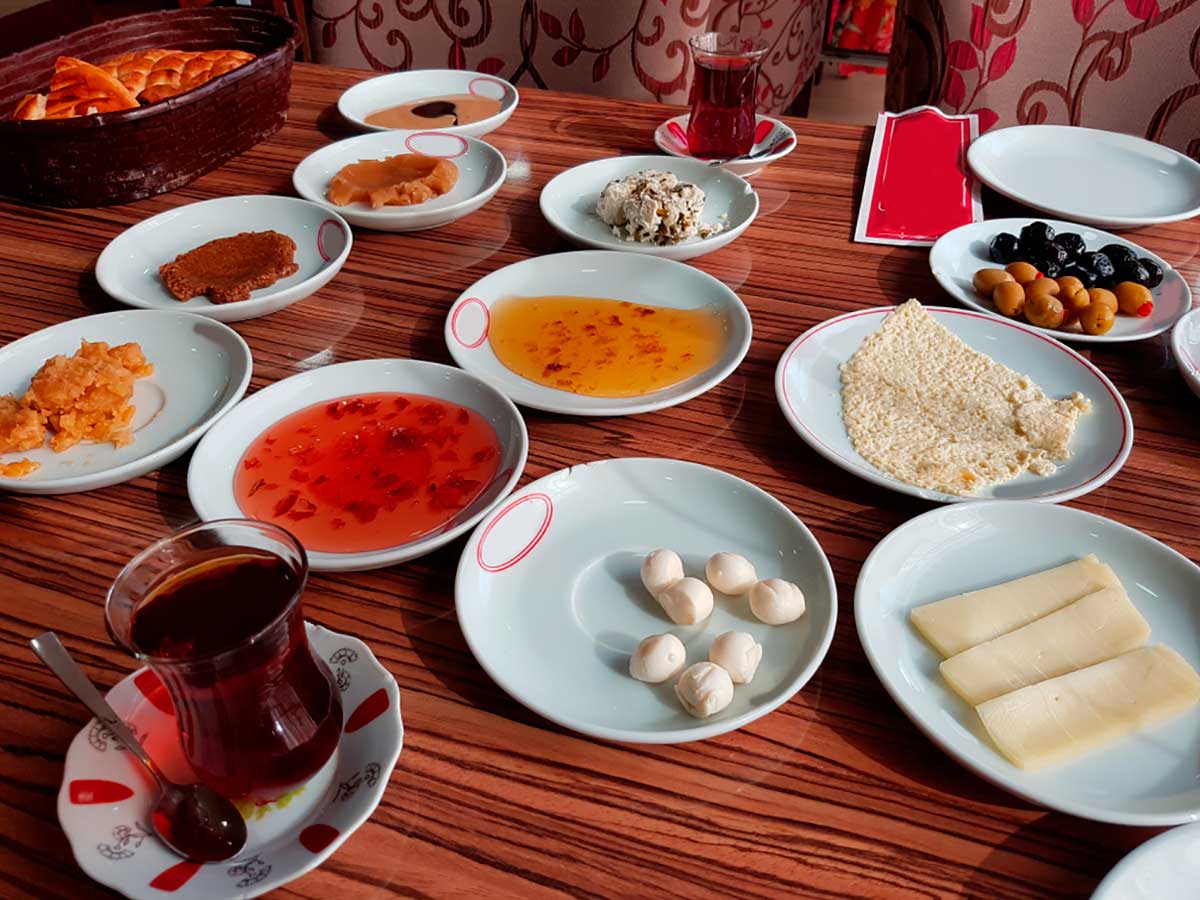 Восточная Анатолия и Юго-Восточная Анатолия завтрак